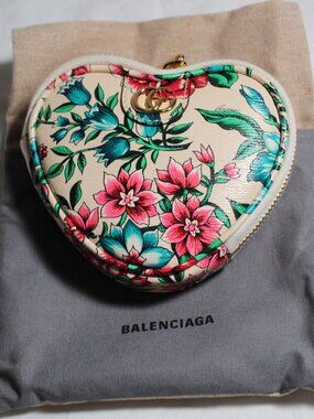 Gucci Brit Roses Heart Interlocking GG Zip Top Coin Pouch Key Chain